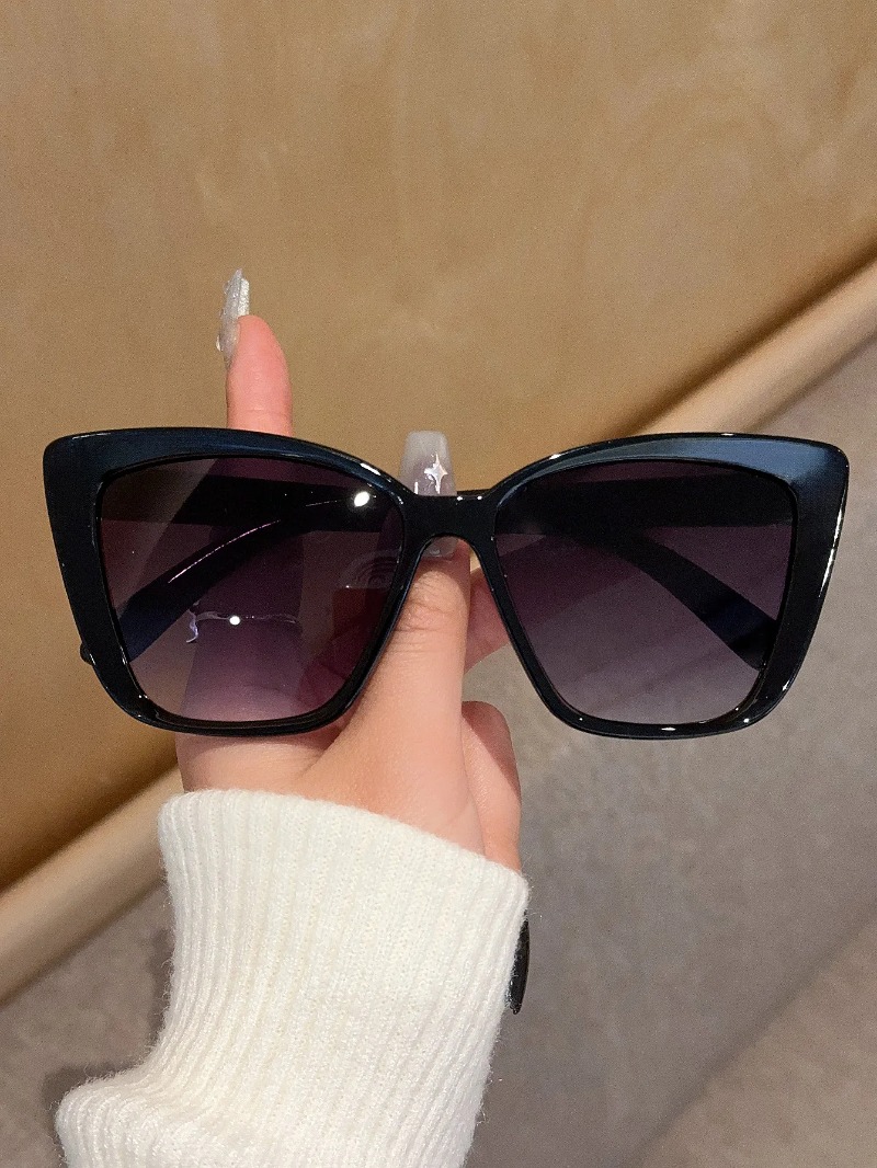 Women'S Fashion Eyewear - Trendy Cat Eye Sunglasses for Women